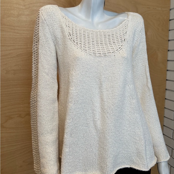 Casual scalloped knit sweater - Picture 3 of 11